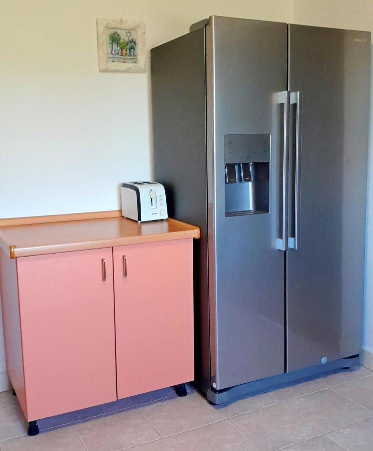 Manora Sucuraj 2 Bedroom Apartment エクステリア 写真